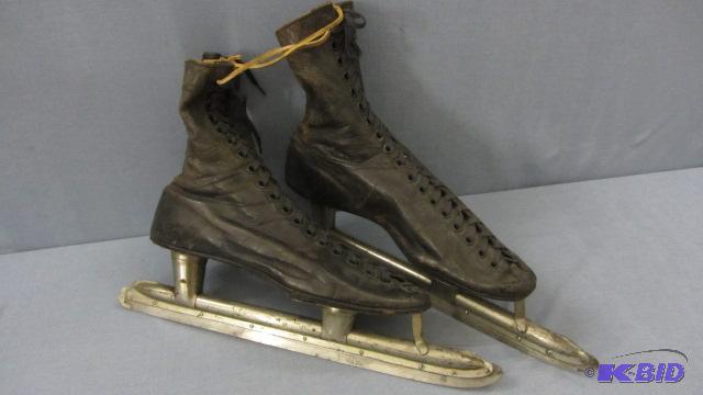 lot 12 image: Antique Ice Skates