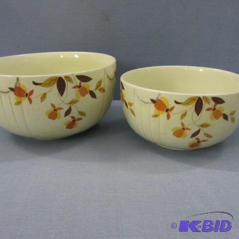 lot 157 image: Halls Jewel Tea Nesting Bowls