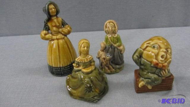 lot 16 image: Wade & Ireland Figurines