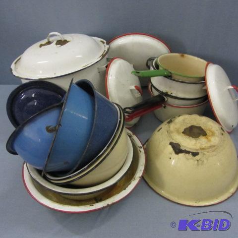 lot 162 image: Vintage Enamelware