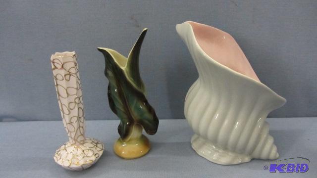 lot 18 image: Art Pottery, Lefton, Brush