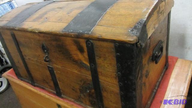 lot 2 image: Antique Dome Trunk