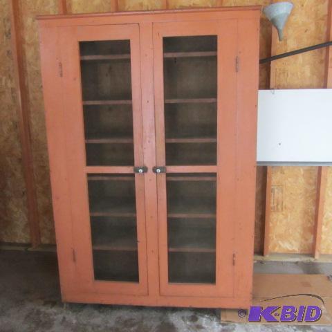 lot 4 image: Antique Pie Safe