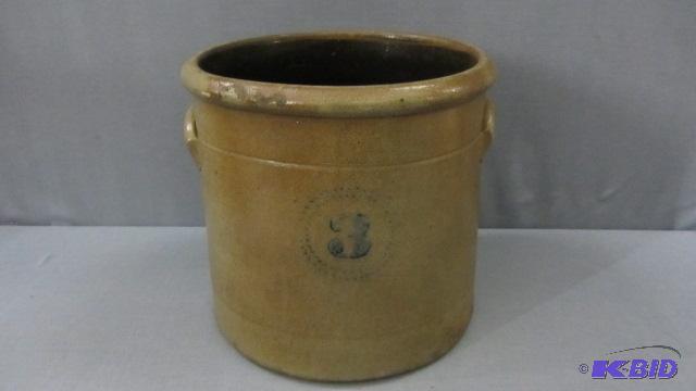 lot 6 image: Salt Glaze Crock