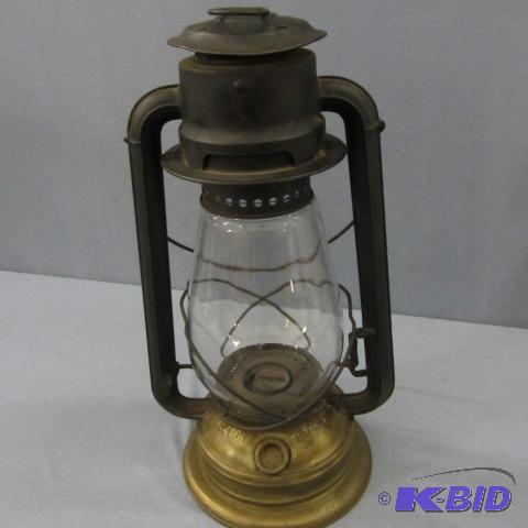 lot 70 image: CT Ham Lantern