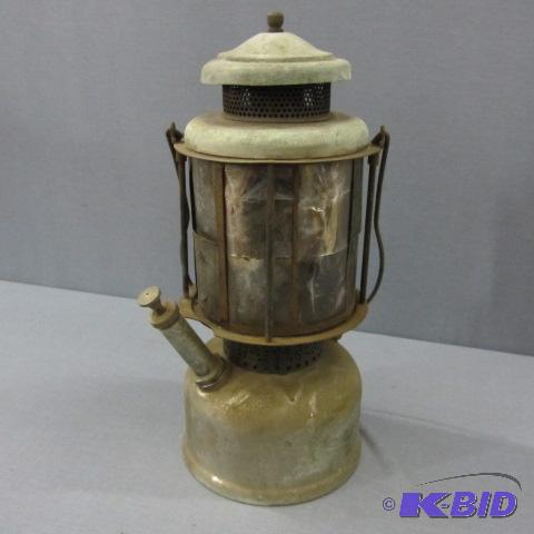 lot 71 image: Coleman Lantern