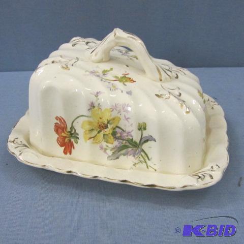 lot 83 image: Fancy Cheese Tray