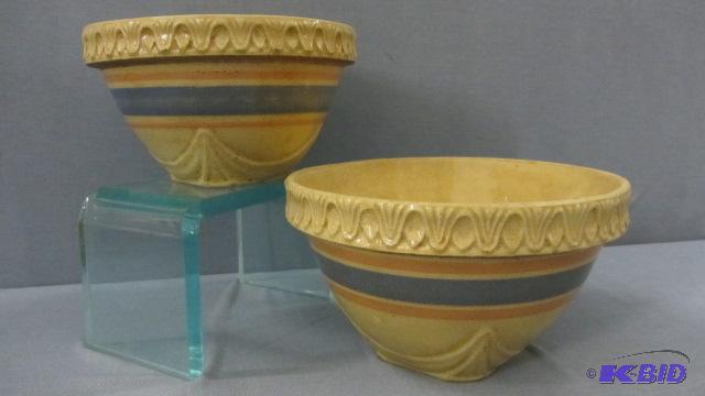 lot 9 image: Stoneware Matching Bowls