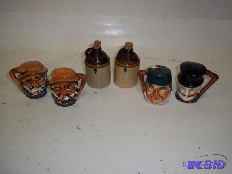 3 PAIR OF SALT AND PEPPER SHAKER SETS   PORCE...