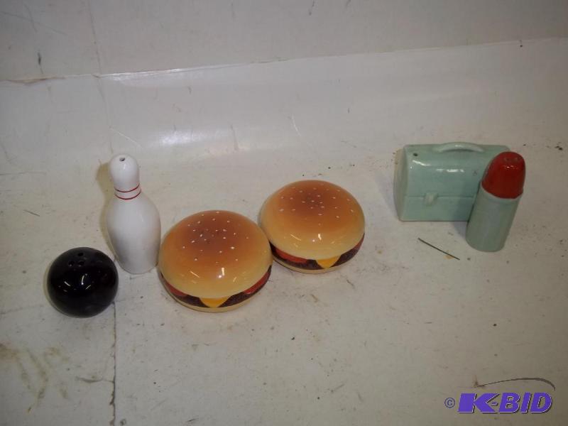 3 PORCELAIN SALT AND PEPPER SETS   HAMBURGERS...