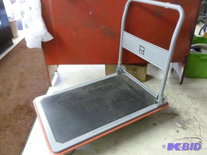 Platform Cart with Folding Handle