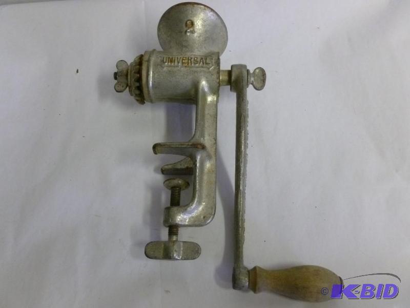 Vintage UNIVERSAL - Food Chopper