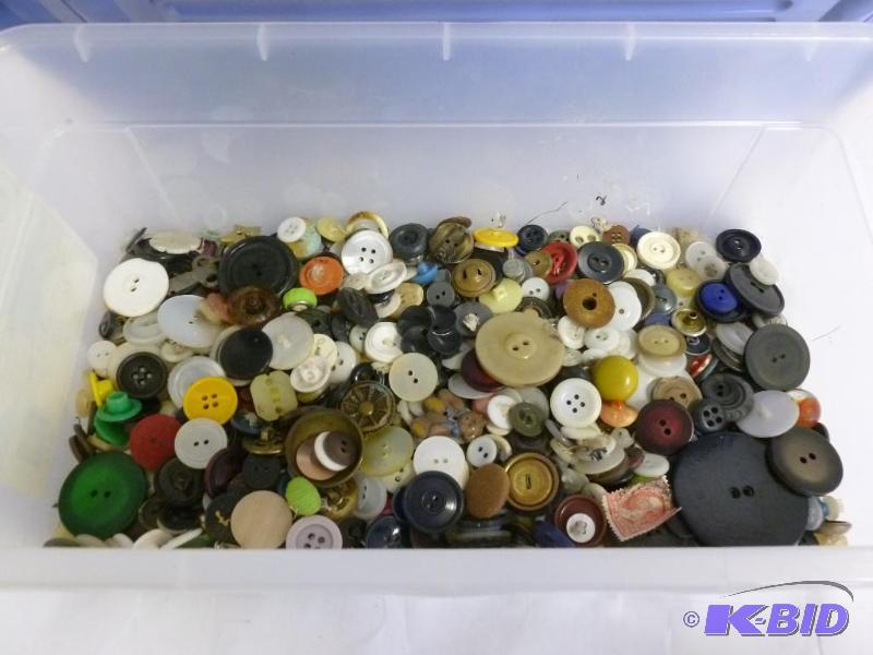 Large Lot of Vintage Buttons.
