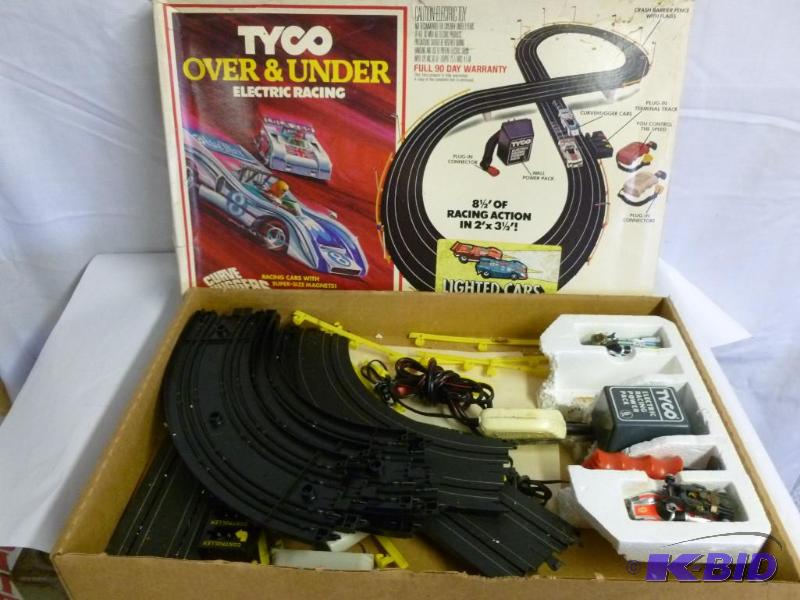 Vintage TYCO - Over and Under Racing Set