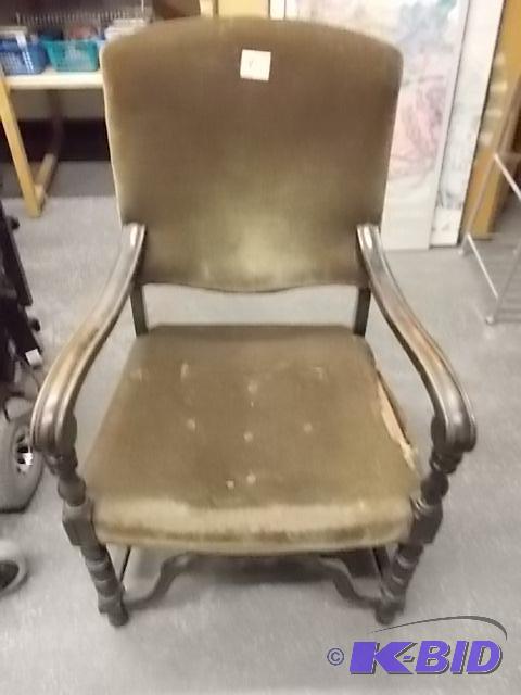 Vintage Wood Framed Project Chair...