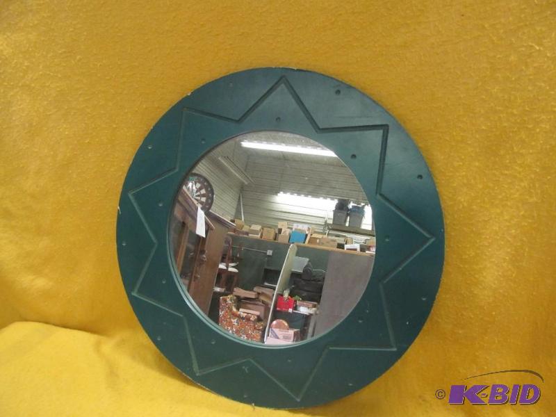 lot 115 image: Wall Mirror