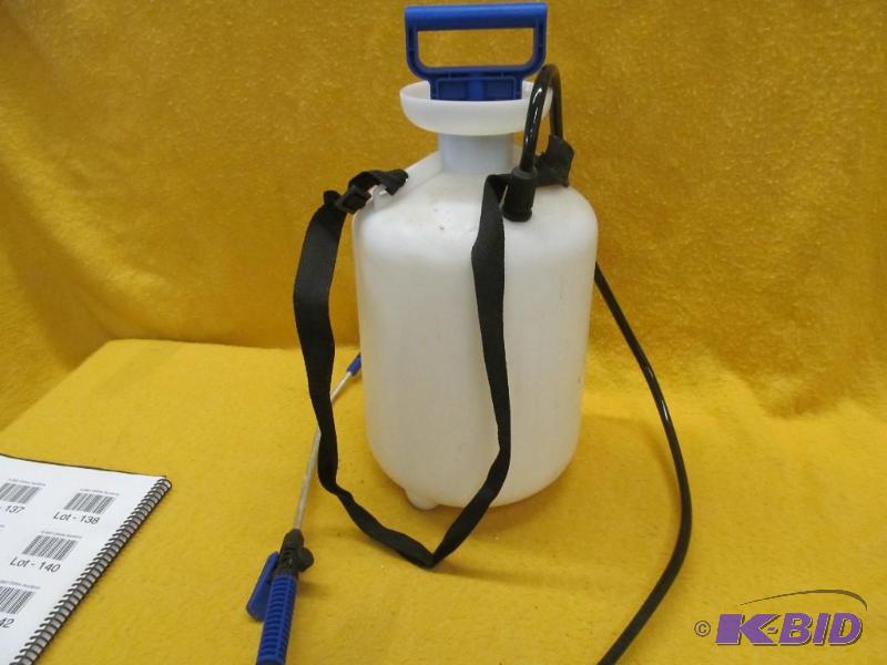 lot 142 image: Sprayer