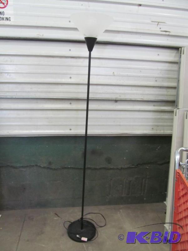 lot 170 image: Lamp