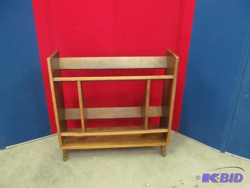 lot 174 image: Shelf