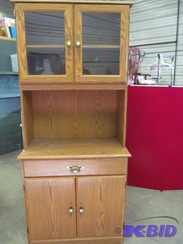lot 176 image: Hutch
