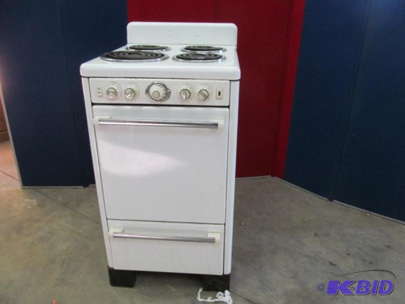 lot 177 image: Stove