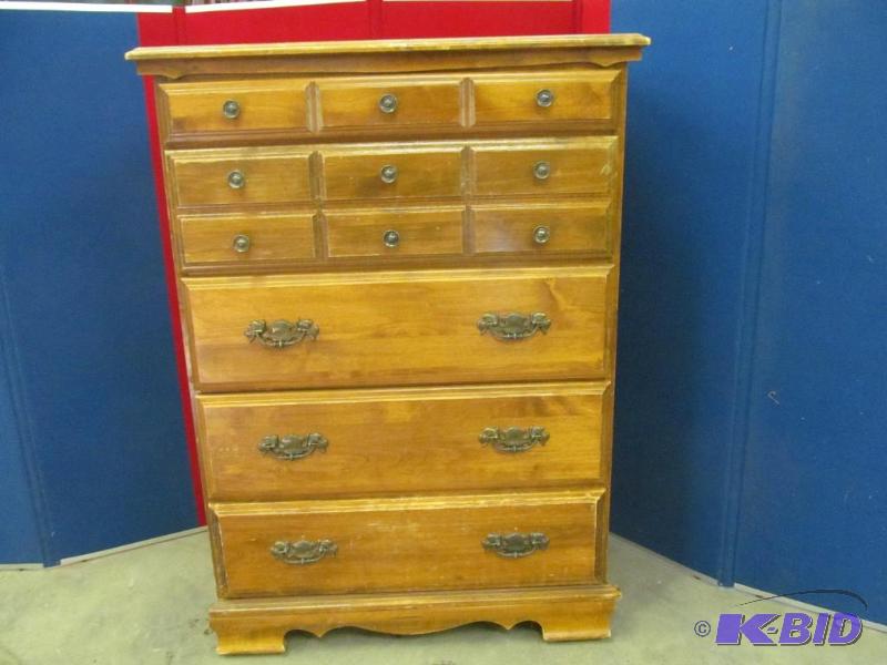 lot 178 image: Dresser