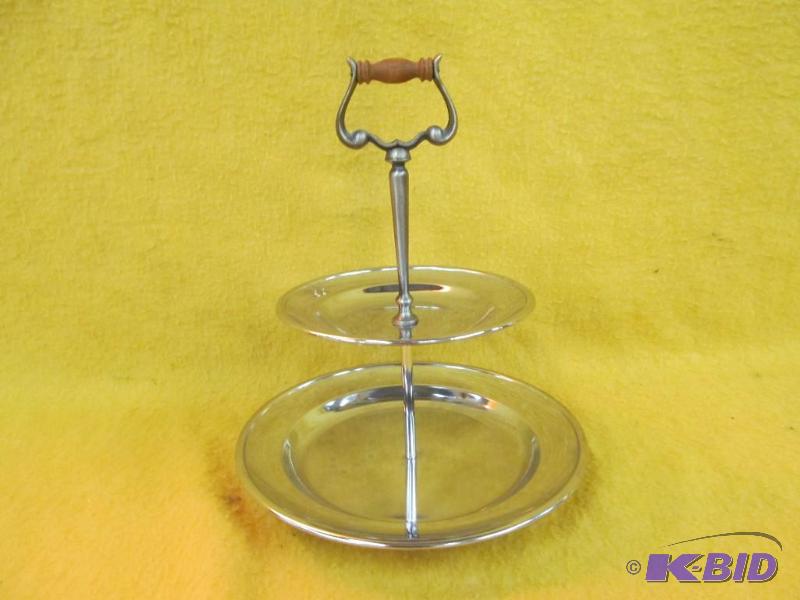 lot 18 image: Tray