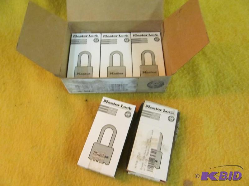 lot 39 image: Pad Lock