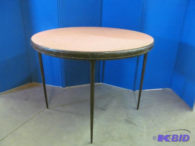 lot 50 image: Card Table