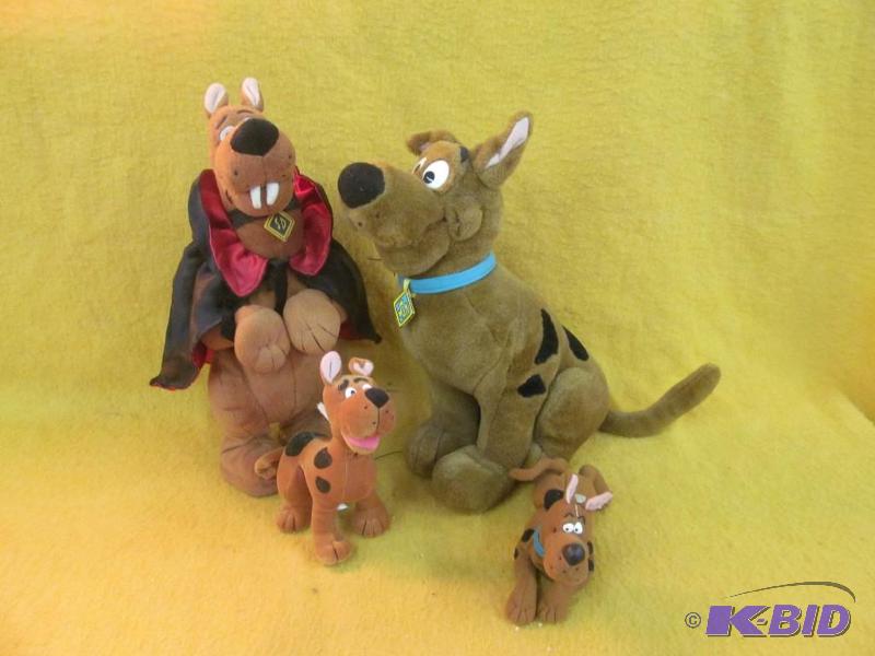 lot 76 image: Stuffed Animal
