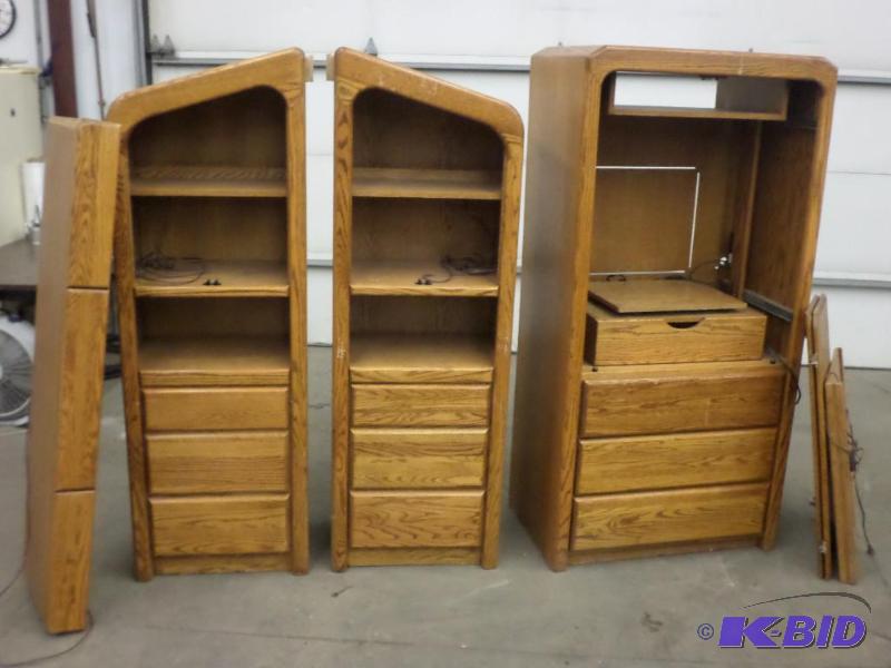 Furniture Set (1) Entertainment Center With ...