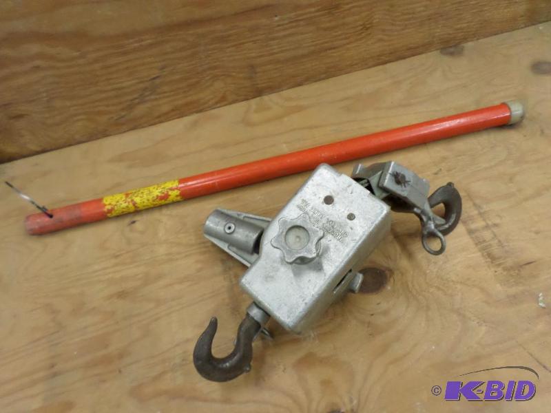 Cast Aluminum Come-Along With Fiberglass Hand...