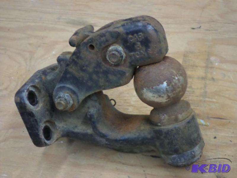 Pintle Hitch With 2 516&quot Ball...