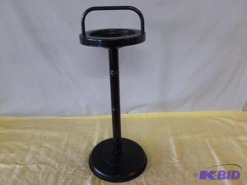 lot 12 image: Vintage all metal smoke stand that measures 2...
