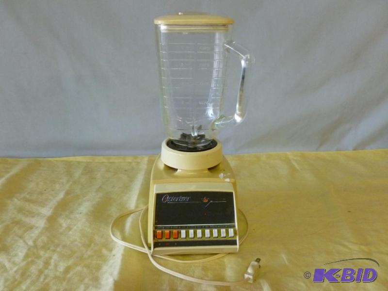 lot 123 image: Osterizer&nbspImperial multi speed blender w...