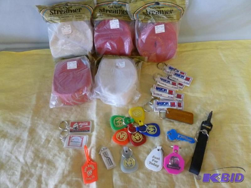 lot 147 image: Large lot of collectible key chains and new p...