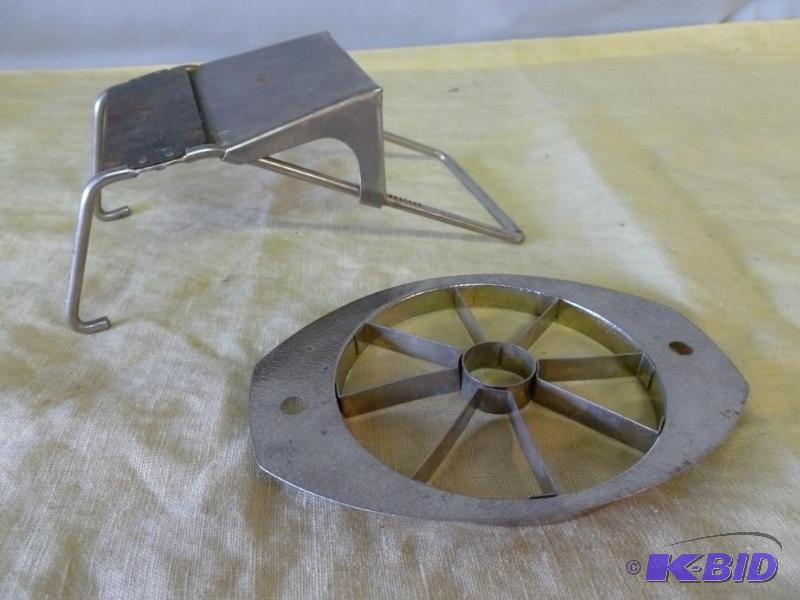lot 22 image: Lot of two vintage metal kitchen items that i...