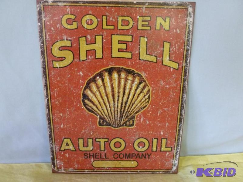 lot 35 image: Collectible Golden Shell Auto Oil&nbspmetal ...