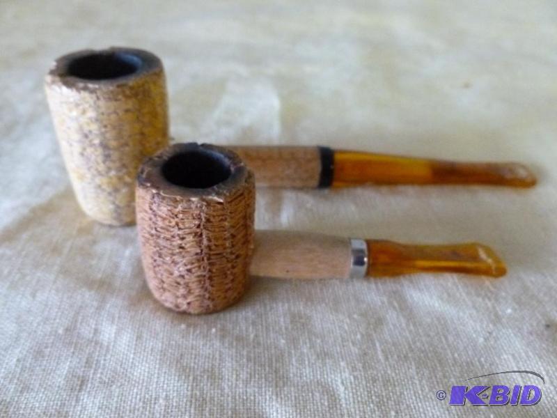 lot 91 image: Lot of two corn cob smoking pipes that includ...