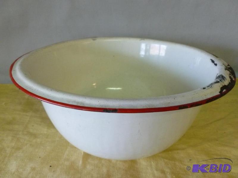 lot 97 image: Vintage red and white porcelain wash basin th...