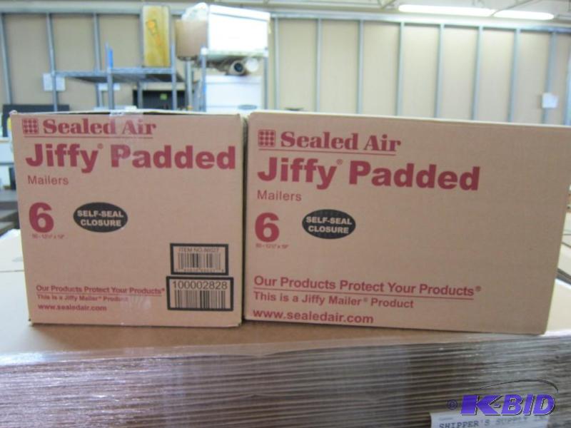 lot 57 image: #6 Jiffy Padded Mailers