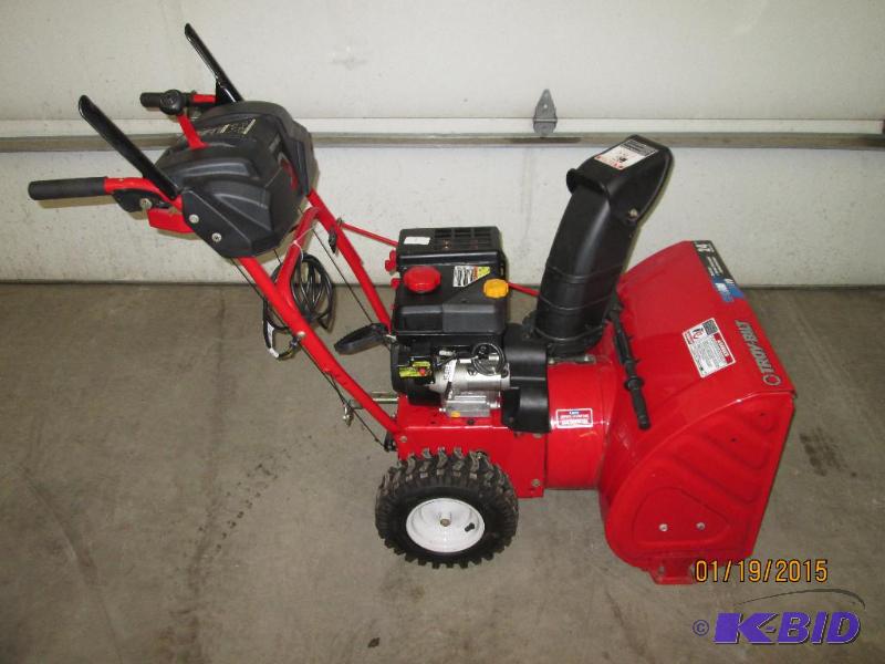 lot 1 image: Troy-Bilt 5HP 24" Two-Stage Snowblower, ...