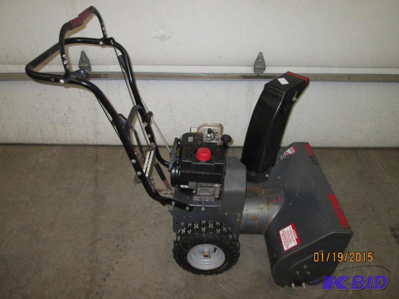 lot 7 image: Craftsman 5HP 26" Two-Stage Snowblower, ...