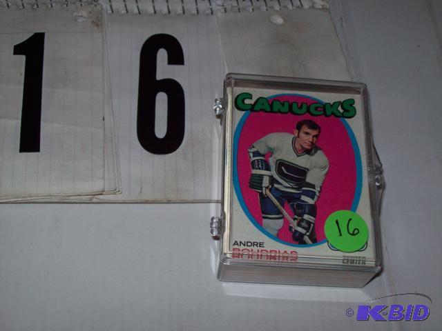 42 Vintage Hockey Cards from 1971-72 to 1975-...