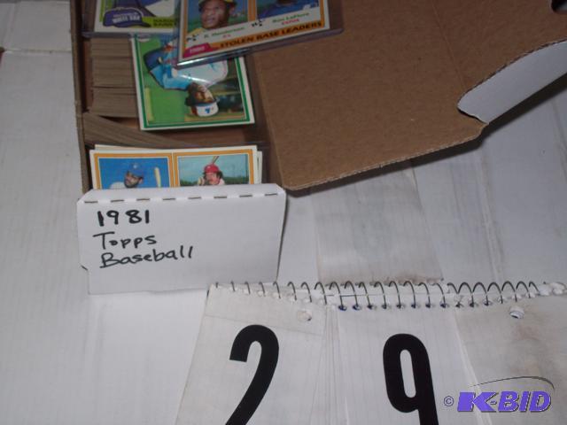 Approx, 250 - 1981 Topps Baseball Cards - in...