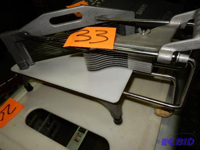 lot 33 image: Tomato Slicer