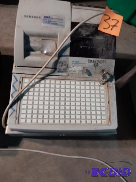 lot 37 image: Cash Register