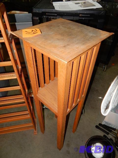 lot 39 image: Wood shelves