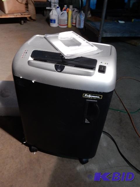 lot 83 image: Paper Shredder