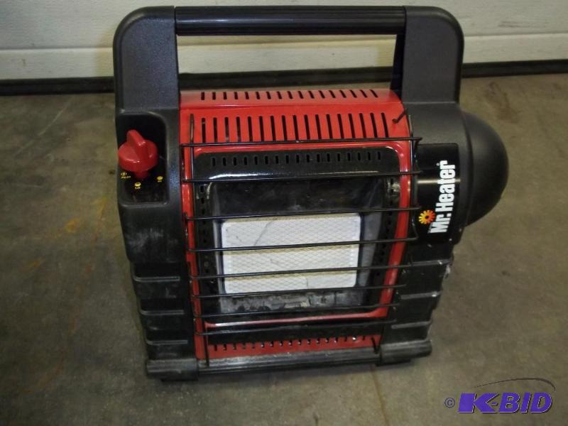 lot 18 image: Mr Heater Buddy heater, consignor states work...